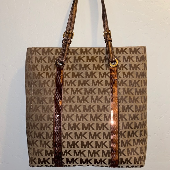 Michael Kors Handbags - Michael kors sequin stripes tote